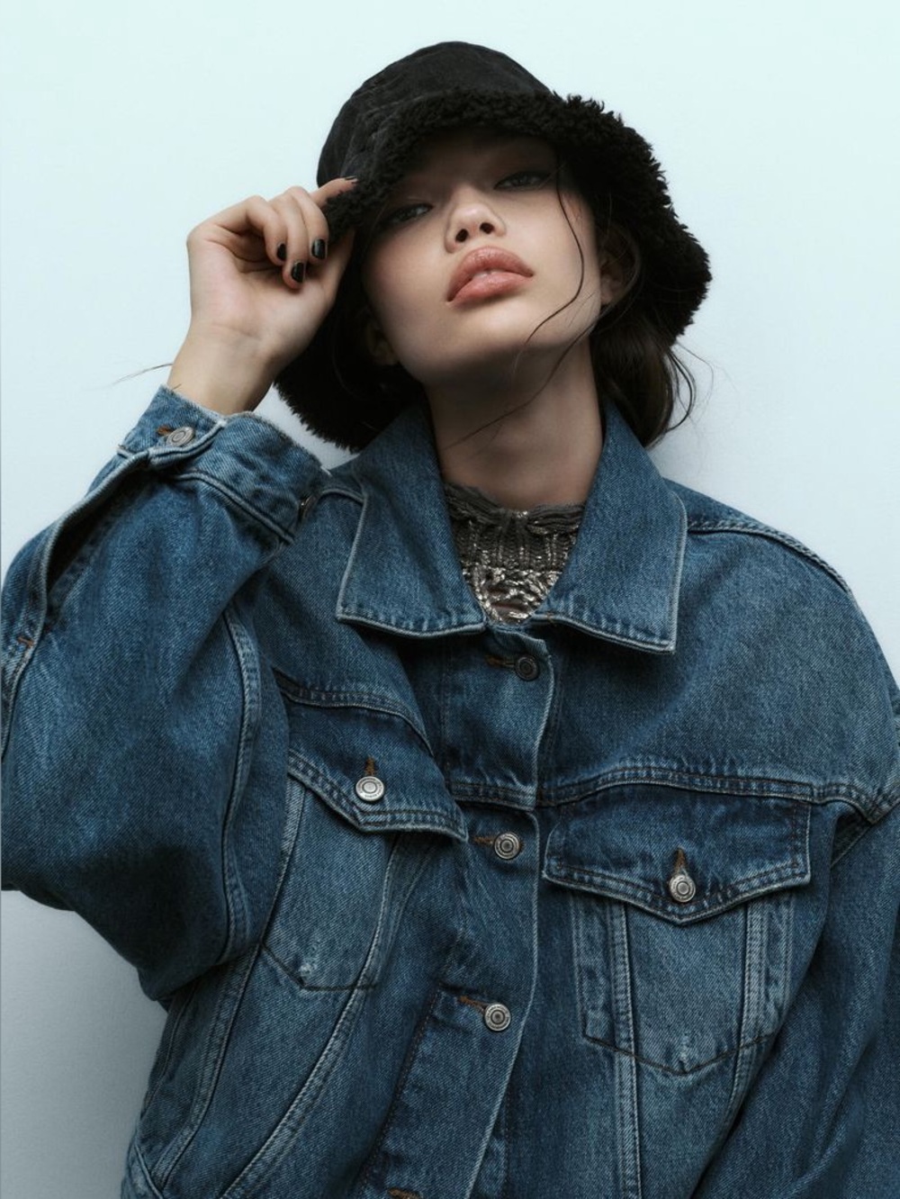 DENIM BOB HAT WITH SHEEP EFFECT